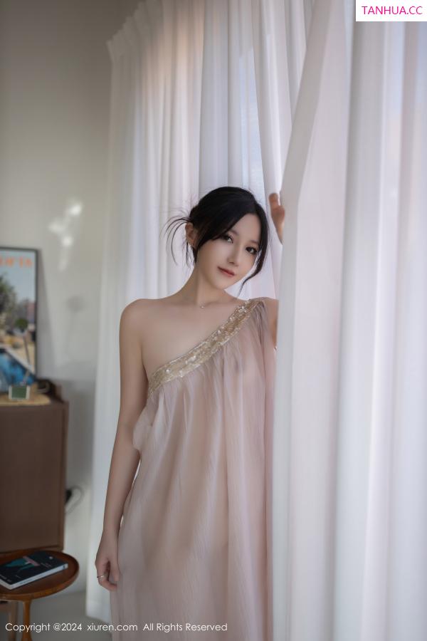 鱼子酱fish  [XiuRen]高清写真图 2024.11.22 No.9492 鱼子酱Fish 美腿性感第63张图片